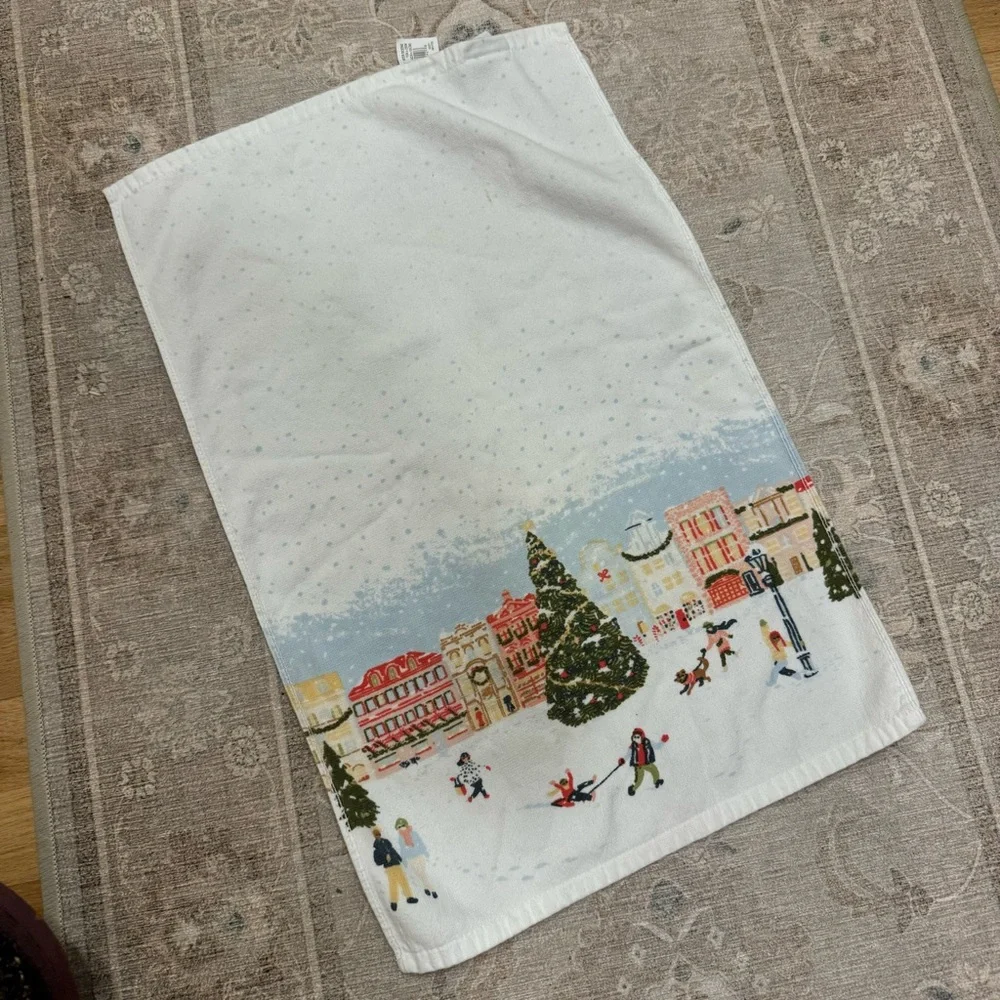Threshold ~ THRESHOLD HAND TOWEL Christmas village scene ~ 15IN x 25/N